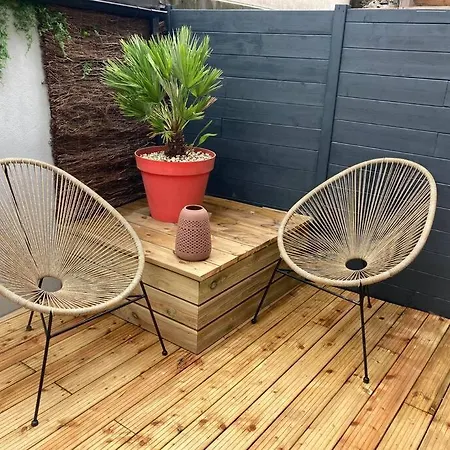 Centre Avec Terrasse *